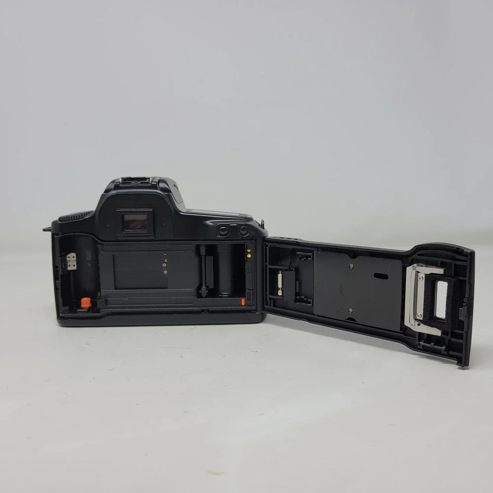 Canon EOS Rebel S II 35mm‎ SLR Film Camera Body Black Taiwan